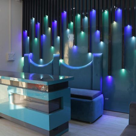 Dolphin Guest House Матура Екстериор снимка