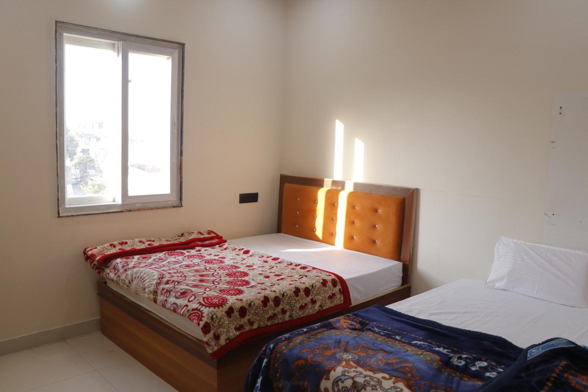 Dolphin Guest House Матура Екстериор снимка